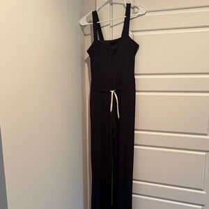 Vuori Black Jumpsuit with White Tie